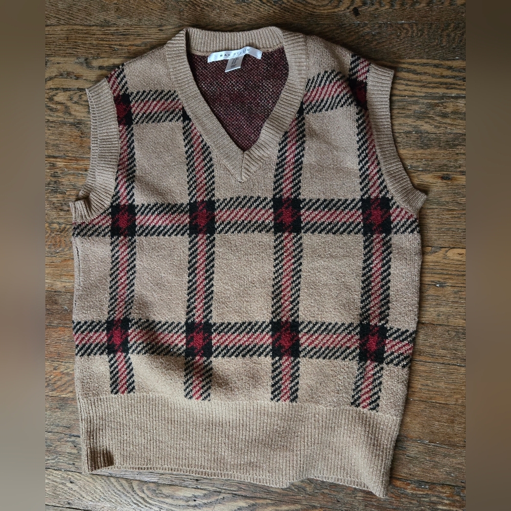 Knit Sweater Vest Size M